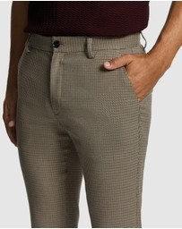 yd. - Peaky Slim Chino