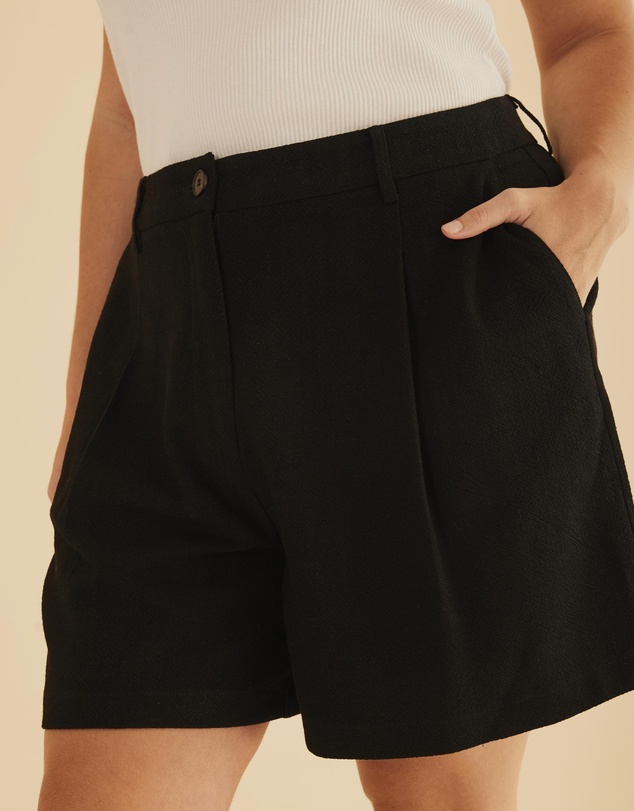 Atmos&Here Curvy - Remi Tailored Linen Blend Shorts