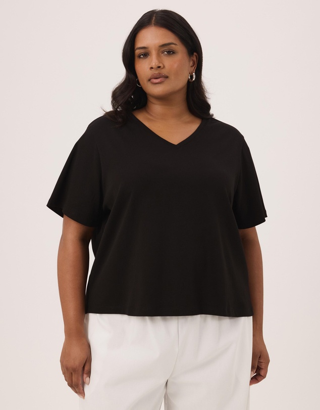 Atmos&Here Curvy - Cotton V-Neck T-Shirt