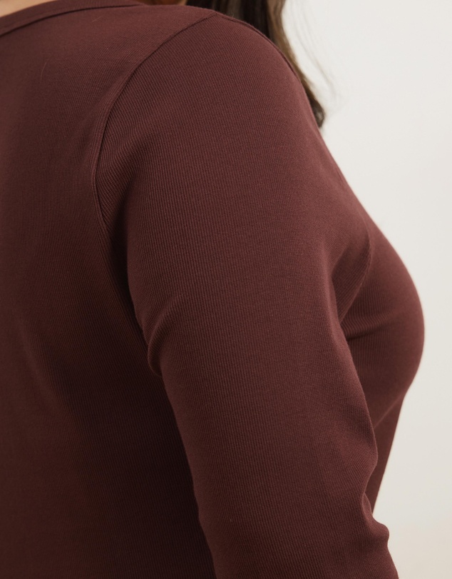 Atmos&Here Curvy - Organic Cotton Rib Scoop Neck Top