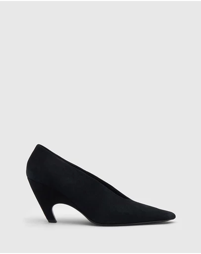 CAMILLA AND MARC - Wave Pumps
