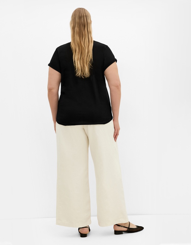 City Chic - Cuffed Sleeve Heart Tee