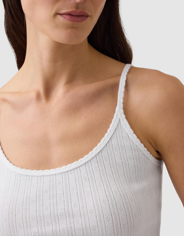 GAP - Sleeveless Pointelle Scoop Cami