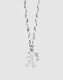 Karen Walker - Girl with a Pearl Necklace