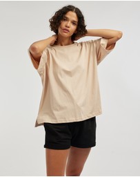 Amelius - Leah Boyfriend Tee