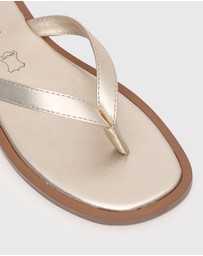 Betts - Crush Junior Leather Thong Sandals