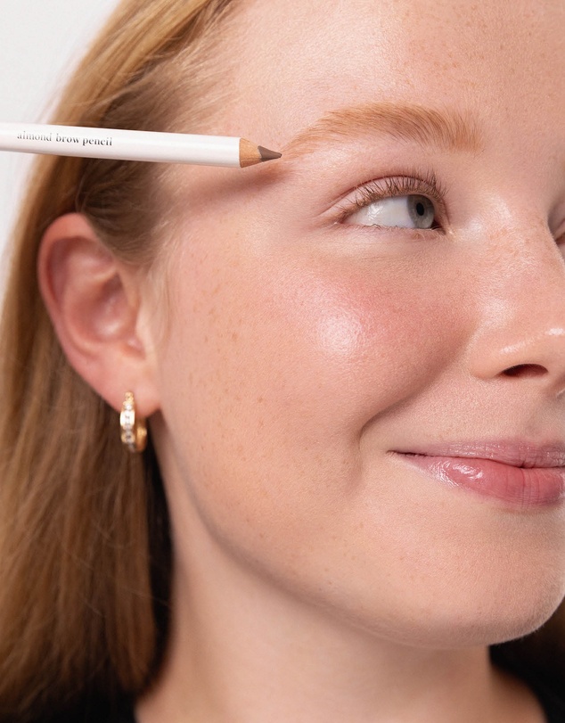 Ere Perez - Almond Brow Pencil - Polished