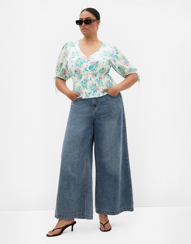 City Chic - Plus size Frankie Floral Print Shirred Top - white