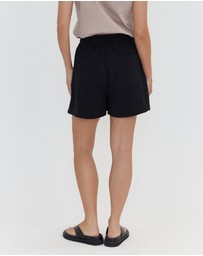 ALEXANDRA - Masti Shorts Black
