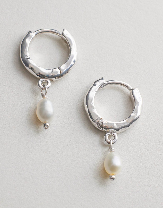 Bianc - Clam Earrings