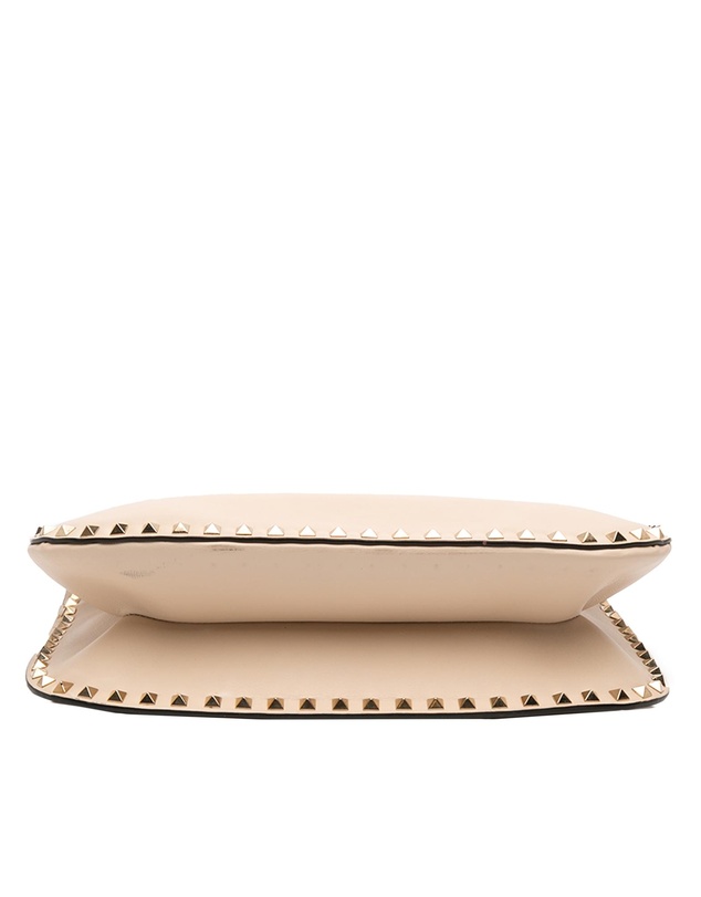 Valentino - Pre-Loved Leather Rockstud Shoulder Bag