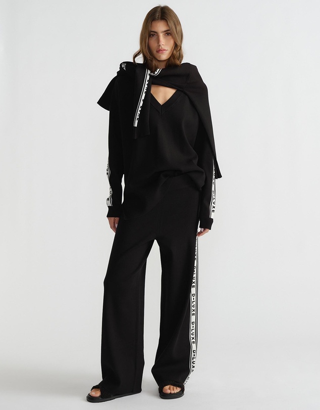 Decjuba - D-Luxe Logo Panel Knit Pants