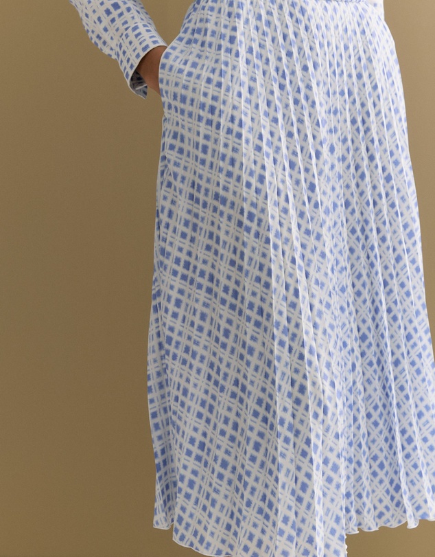 Trenery - Geo Grid Print Pull On Pleated Skirt in Cornflower Blue