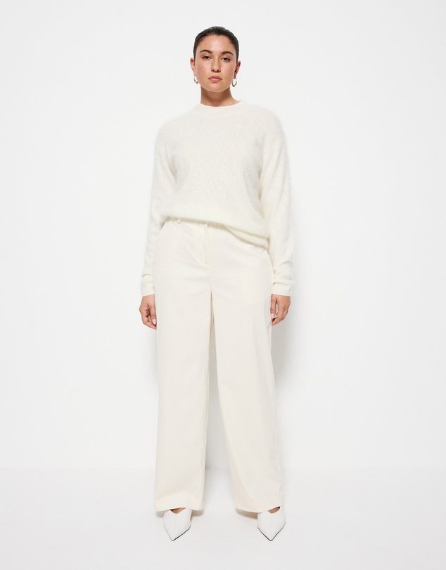 Commonry - Madelyn Pant