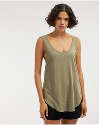 Amelius - Bailey Rounded Hem Tank