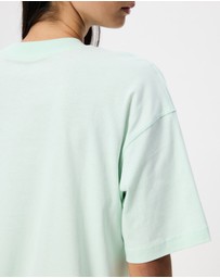 New Balance - Visibly Loved Oversized T-Shirt
