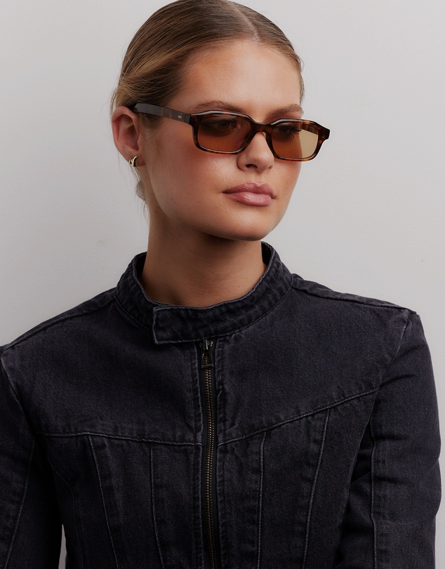 Reality Eyewear - The Buzz