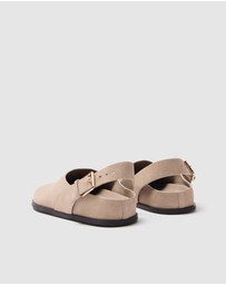 UNISON - Sibella Leather Flat