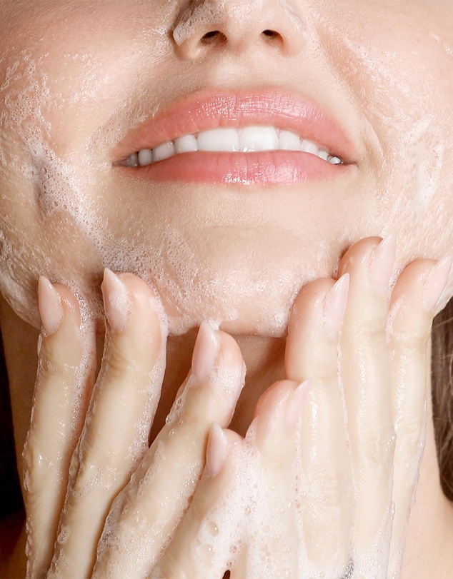 KORA Organics - Turmeric Glow Foaming Cleanser