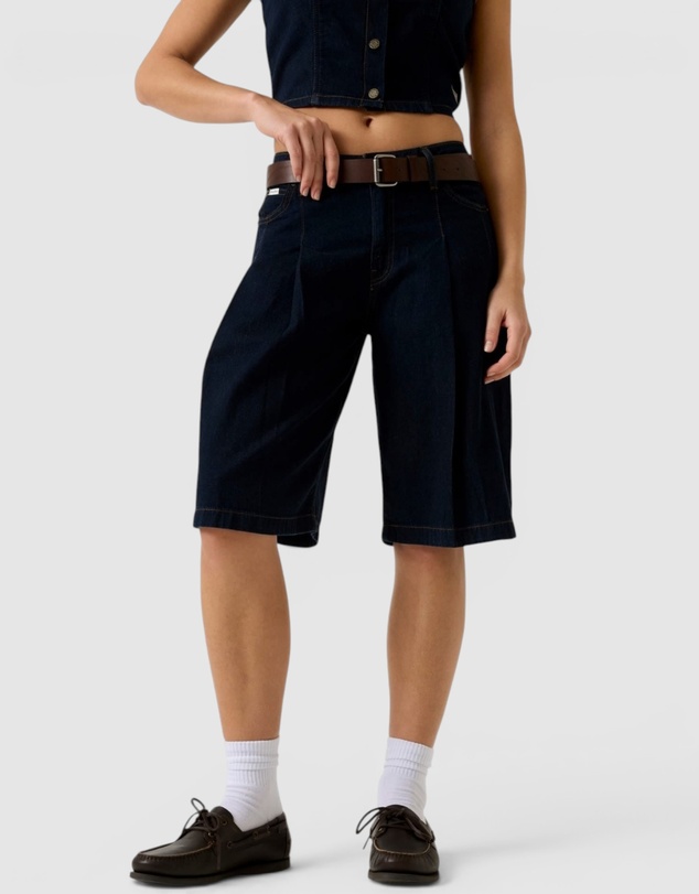 GUESS Jeans - GUESS JEANS Classic Pleated Bermuda Shorts