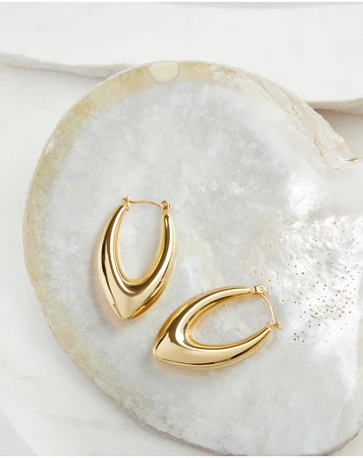 Pastiche - Zoe Hoops