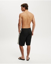 Cotton On - Super Baggy Boardshort