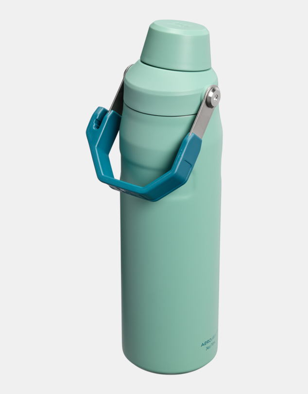 Stanley 1913 - The IceFlow™ Fast Flow Water Bottle 24oz