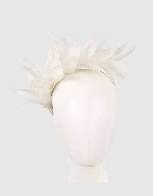 Max Alexander - Modern Cream Racing Fascinator