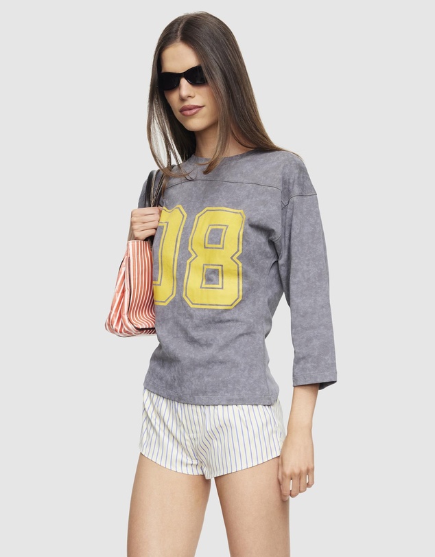 Lioness - City Tee