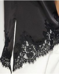 Dazie - Rhode Lace Asymmetric Top