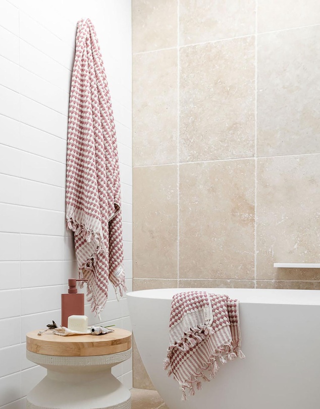 Miss April - Pompom Bath Towel