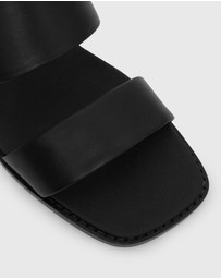 Betts - Wider Fit Prince Leather Block Heel Mules