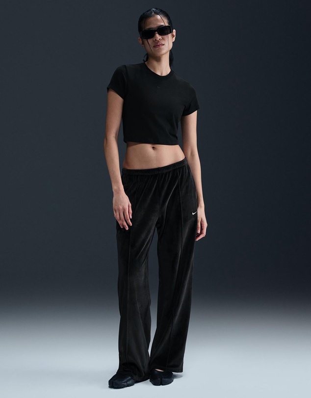 Nike - Sportswear Chill Knit Cropped T-Shirt