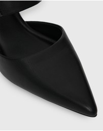 Betts - Fredrick Block Heel Point Toe Mules