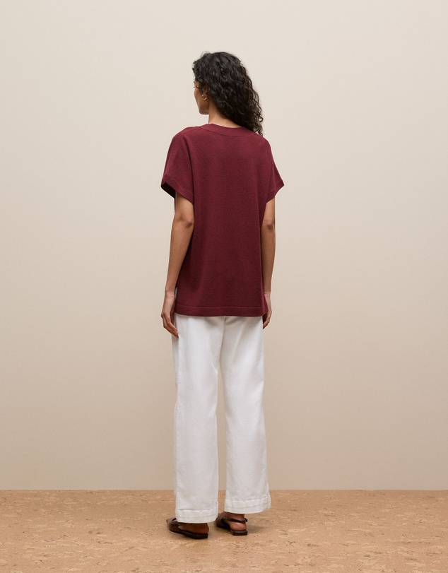 Trenery - Merino Cashmere Relaxed V Neck Knit in Auburn