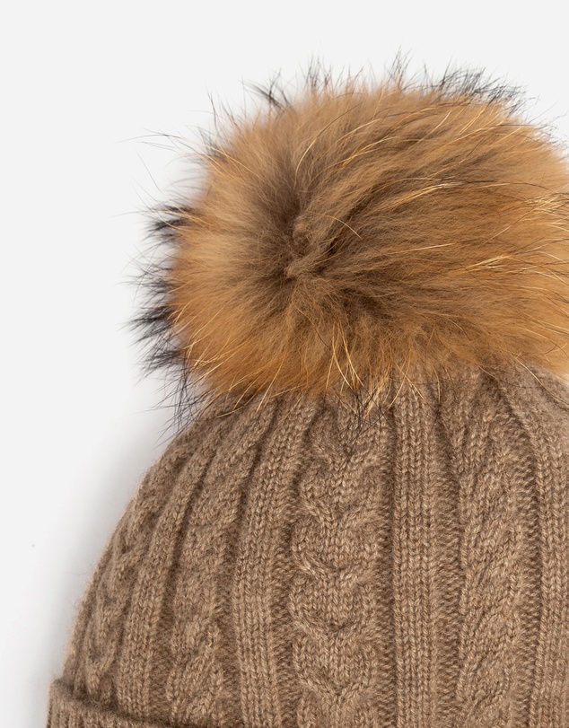 Ozwear Connection Uggs - Ugg Cable Knit Pure Cashmere Beanie With Detachable Pom Pom (Raccoon)