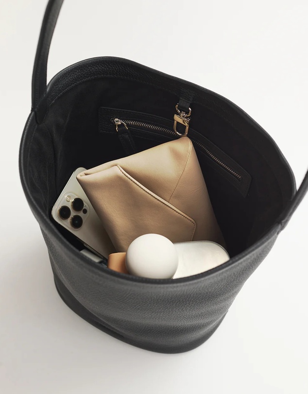 The Horse - Esme Tote