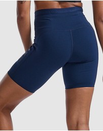 2XU - Form Stash Hi-Rise 6 Inch Compression Shorts with Pockets