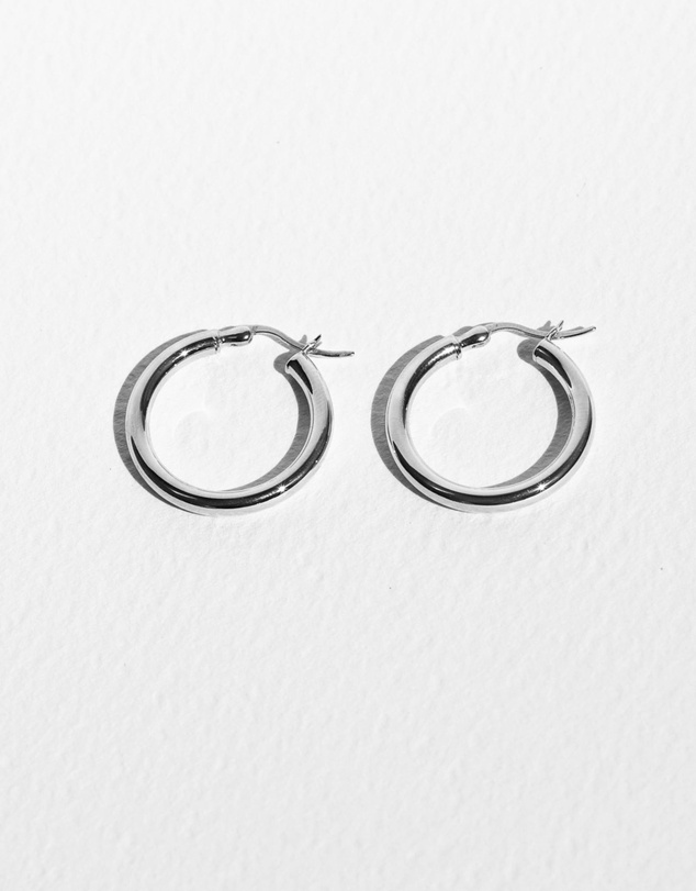 SAINT VALENTINE - Classic Hoops Medium - Silver