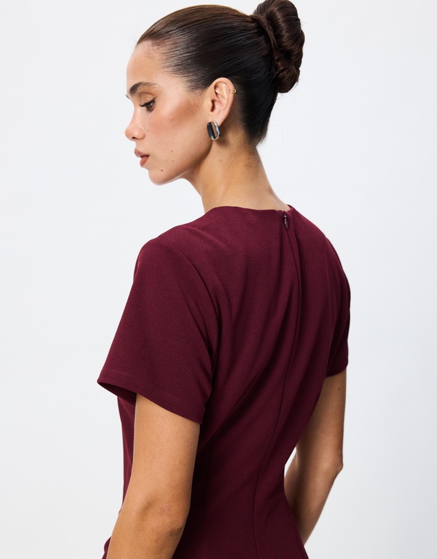 Tussah - Sophia Crew Neck Ruched Detail Midi Dress