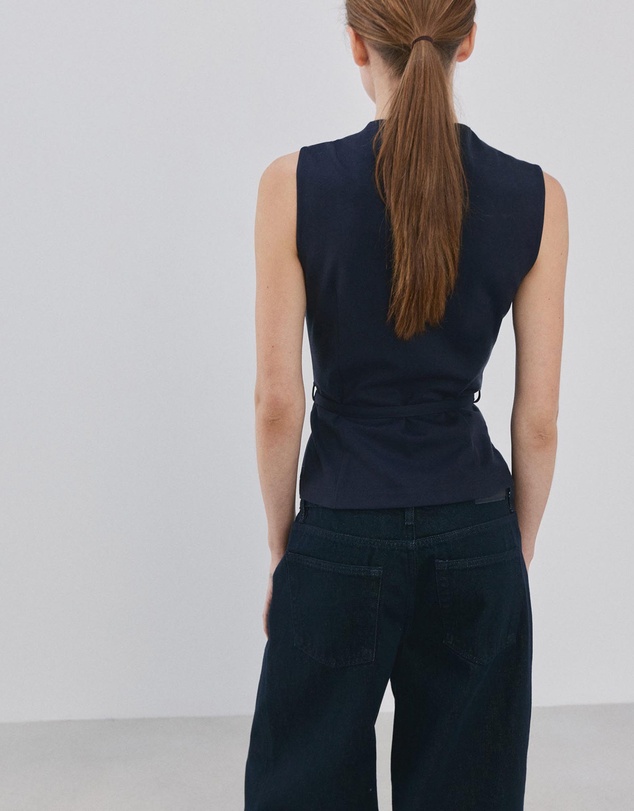 M.N.G - Cynthia Vest
