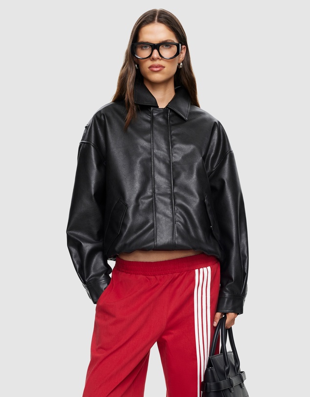 Lioness - Kenny Bomber