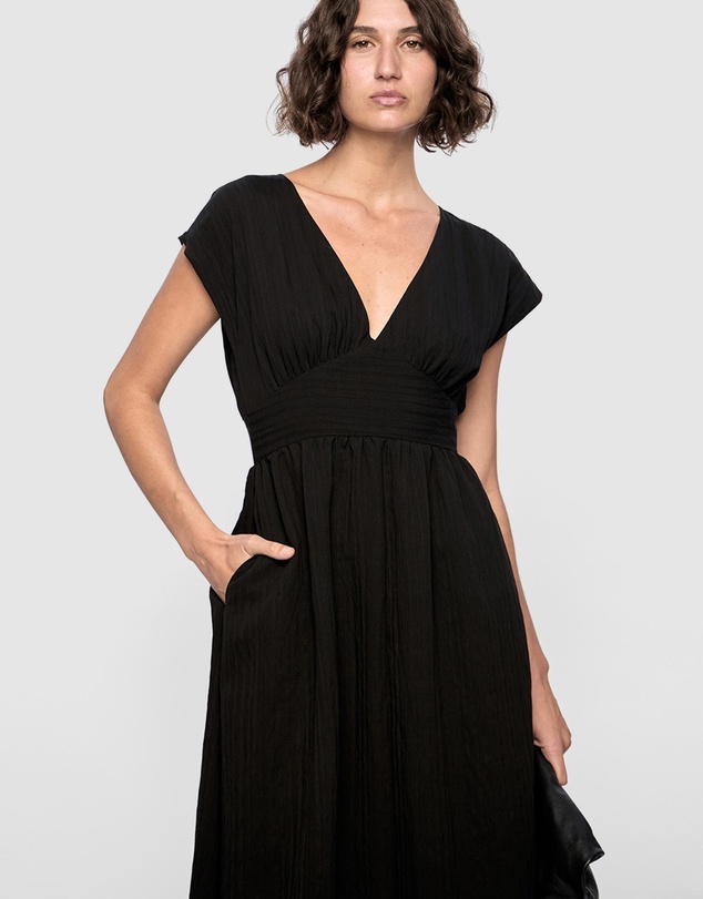 Staple the Label - Marlow Midi Dress