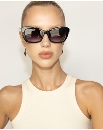 Reality Eyewear - Absolutely Flawless