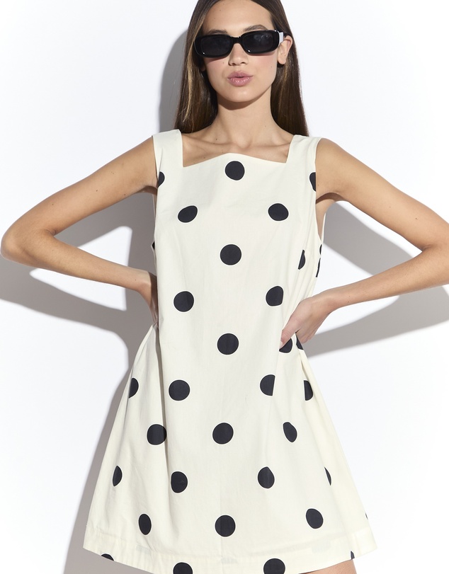 Glamorous - Square Neckline Mini Shift Dress