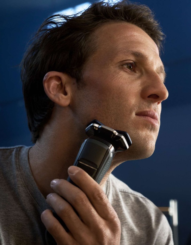 Philips - Philips Shaver Series 7000 SkinIQ Ink Black