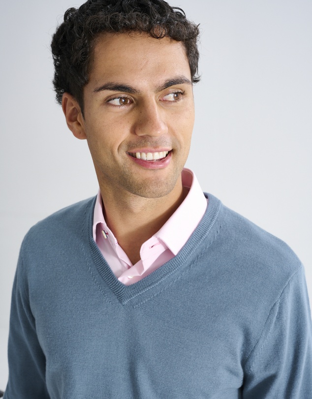 3 Wise Men - 3 Wise Men Fisher V Neck Merino Knit - Cement
