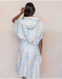 Sky Gazer - Poncho- Hervey