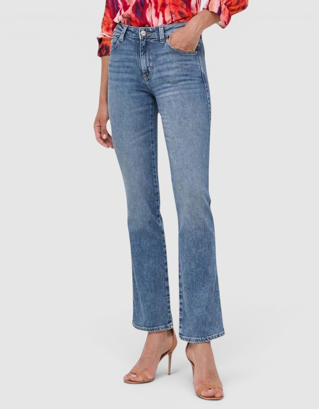 GUESS - Sexy Straight Jeans