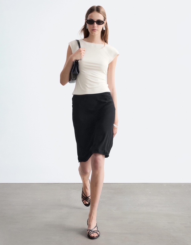 & Other Stories - Fitted Open-Back T-Shirt